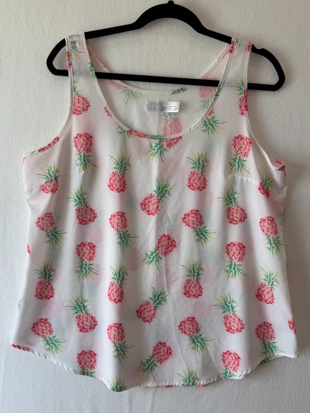 Time & Tru Pineapple Tank Top Size L White Sleeveless Summer Top